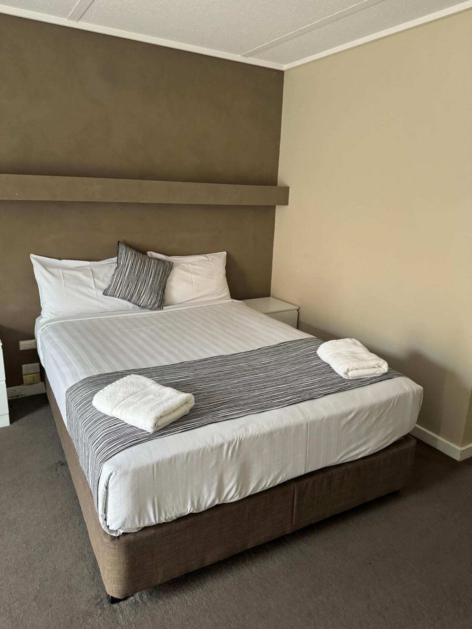 Mid City Plantation Motel Милдура Екстериор снимка
