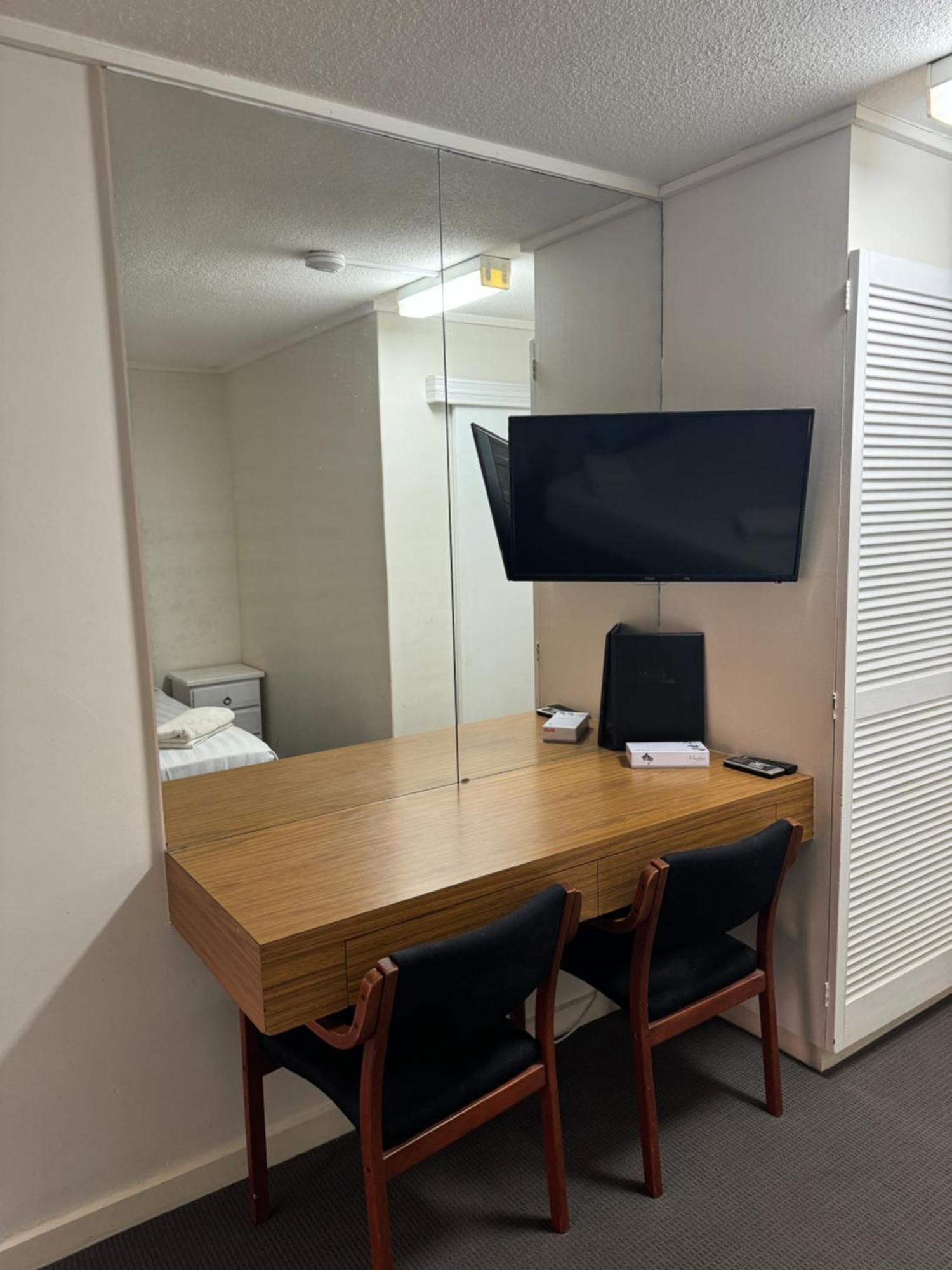 Mid City Plantation Motel Милдура Екстериор снимка
