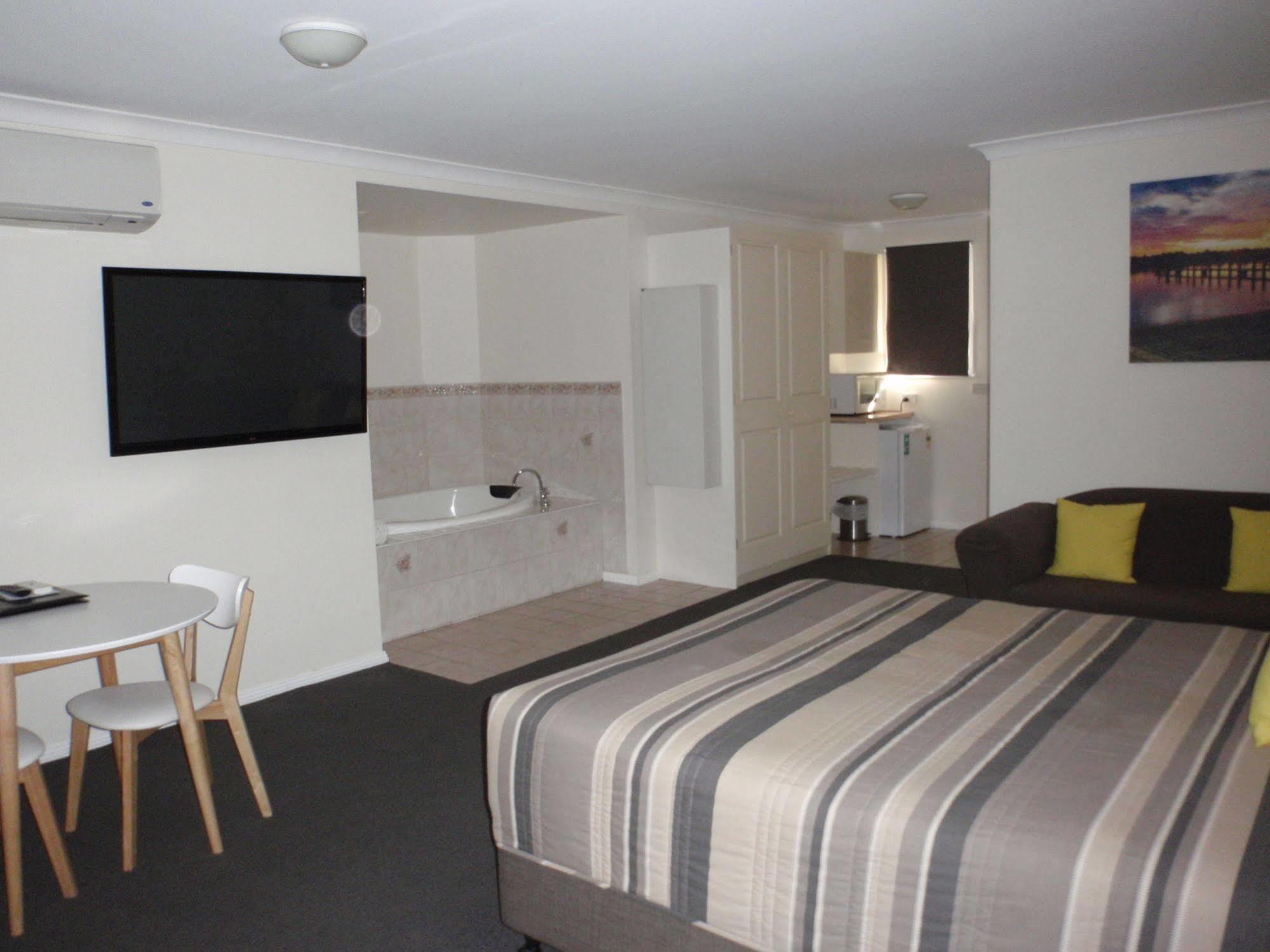 Mid City Plantation Motel Милдура Екстериор снимка